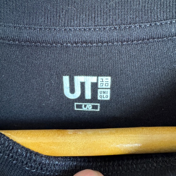 Uniqlo UT Demon Slayer Kimetsu No Yaiba Men's Tomioka Giyu T-shirt Black Large - Picture 2 of 12